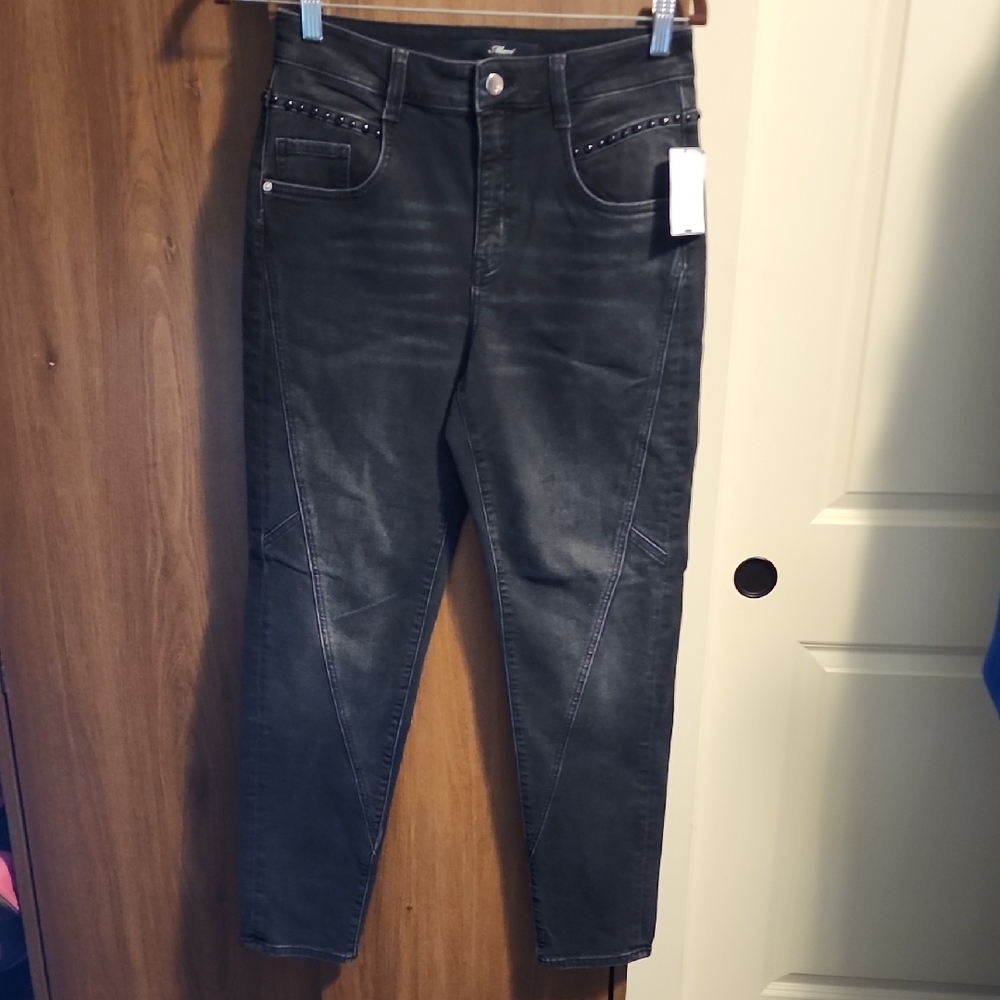 Mavi NWT Black Denim Wash, Studs On Front! SUPER CUTE CUT
